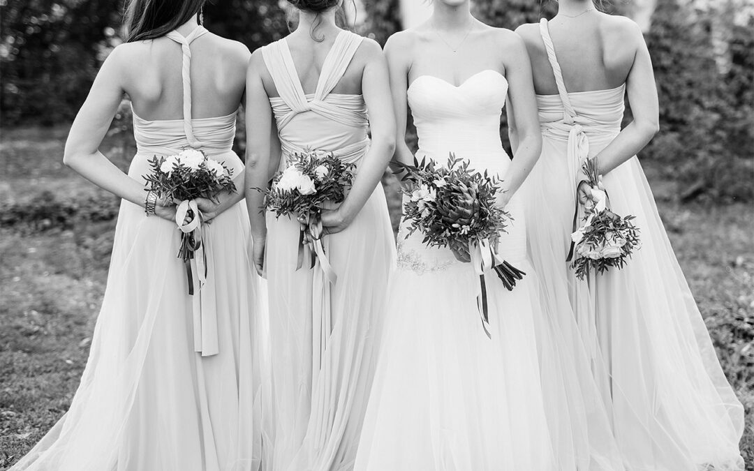 Choosing Your Wedding Colors: A Season-by-Season Guide